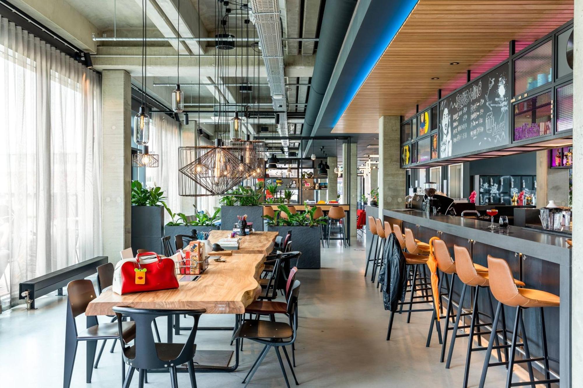 Moxy Hotel 3*