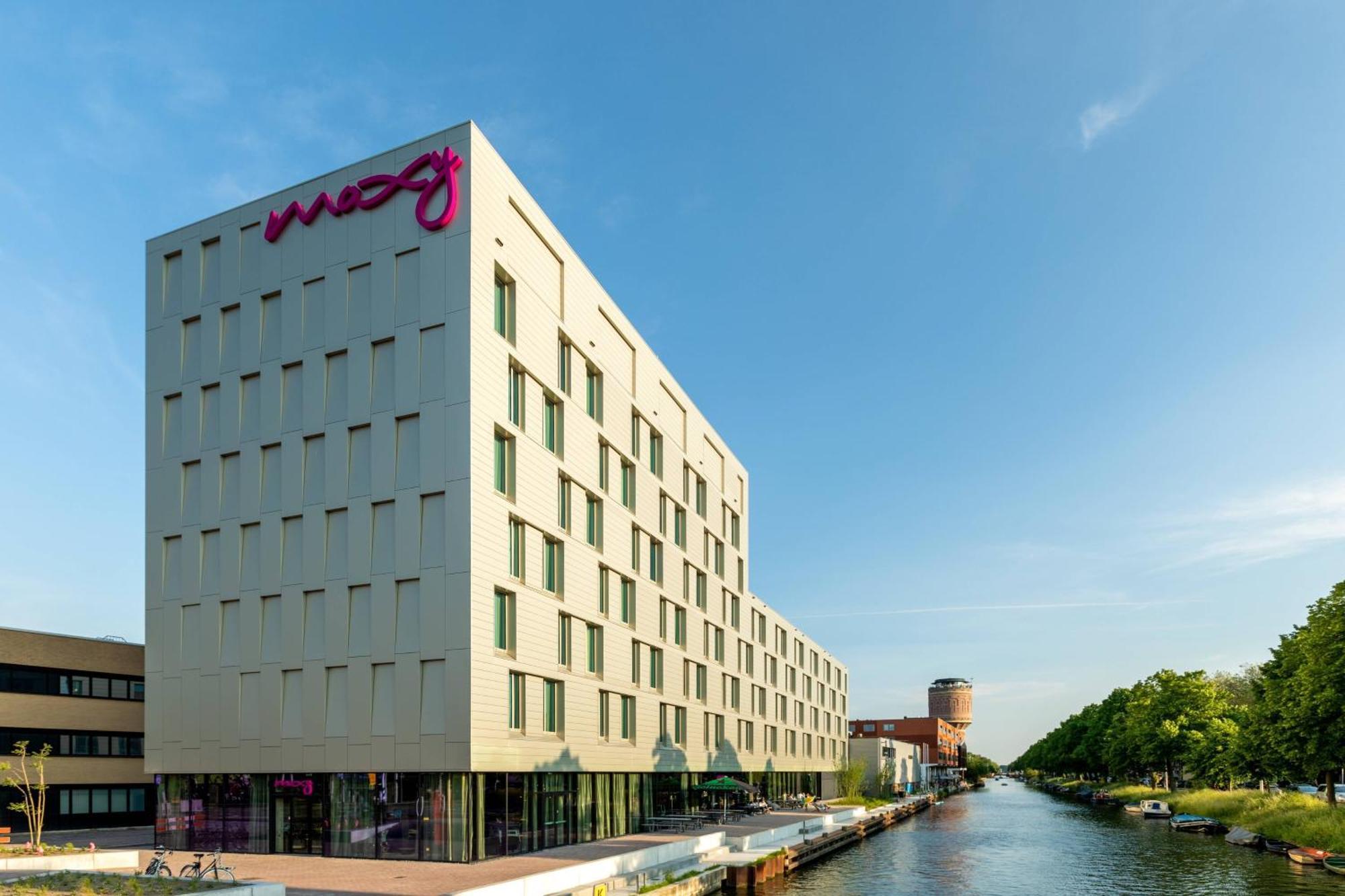 Moxy Hotel 3*